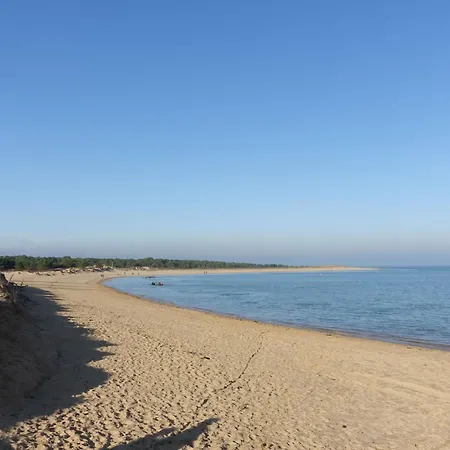 Les Conches By Interhome Saint-Georges-d'Oleron